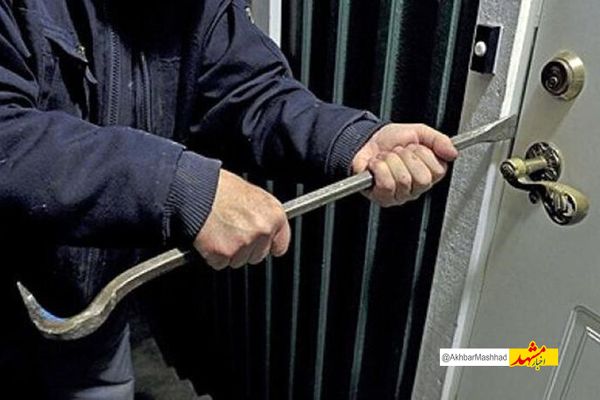 قایم‌شدن دزد چاق در کولر آبی!