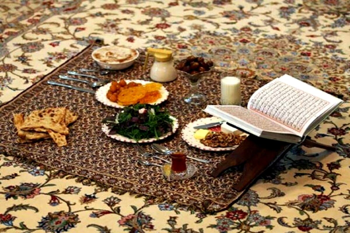 چه کسانی می‌توانند قبل از اذان ظهر نیت روزه کنند؟
