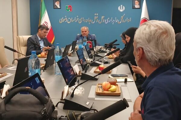 ۲۵۰۰ سرویس حمل‌ونقل ویژه دهه آخر صفر در مشهد فعال می‌شود / کمبود ۸۰۰ اتوبوس در اوج سفر زائران
