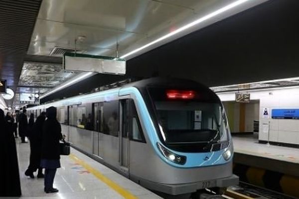 آمادگی مترو مشهد برای خدمت‌رسانی به زائران در بهار ۱۴۰۵ | افزایش ۲ ساعته سرویس‌دهی در روز عید فطر و تحویل سال