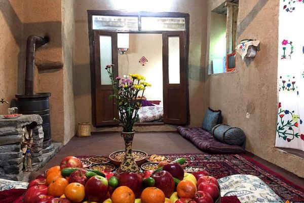 نمایشگاه توانمندی بانوان روستای تاریخی کنگ برگزار شد