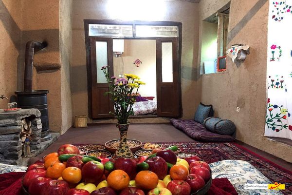 نمایشگاه توانمندی بانوان روستای تاریخی کنگ برگزار شد