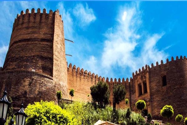 راهنمای کامل سفر به خرم آباد در نوروز 1403: تور، هتل، رستوران و تفریحات