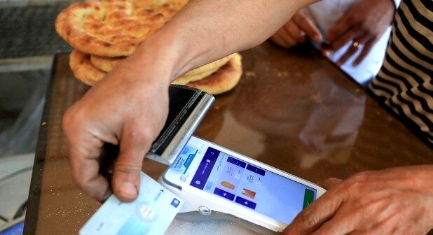 امکان پرداخت فطریه از طریق دستگاه‌های نانینو در مشهد فراهم شد