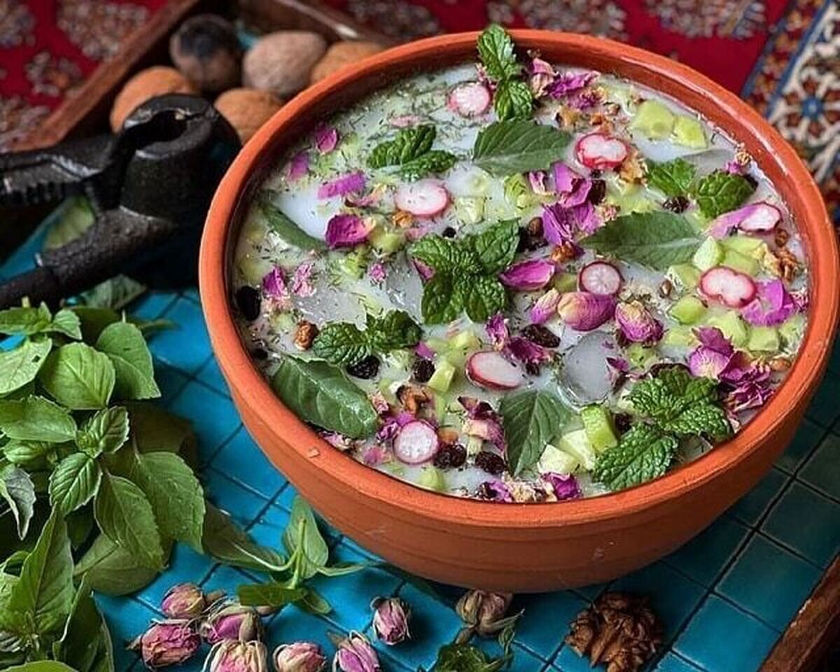 توصیه‌های تغذیه‌ای وزارت بهداشت برای روزهای گرم | مهم‌ترین اقدام برای پیشگیری از گرمازدگی