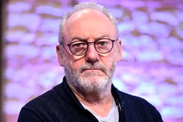 بازیگر سریال «بازی تاج و تخت» به شهادت دانش آموزان مدرسه میناب واکنش نشان داد + عکس