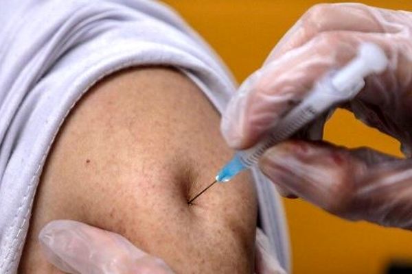 معاون بهداشت دانشگاه علوم پزشکی مشهد: در اثربخش بودن واکسن شکی نیست