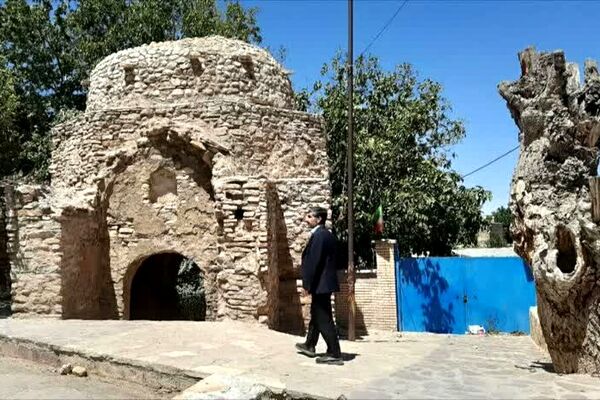 گنبد تاریخی کلیدر نیشابور پاکسازی شد
