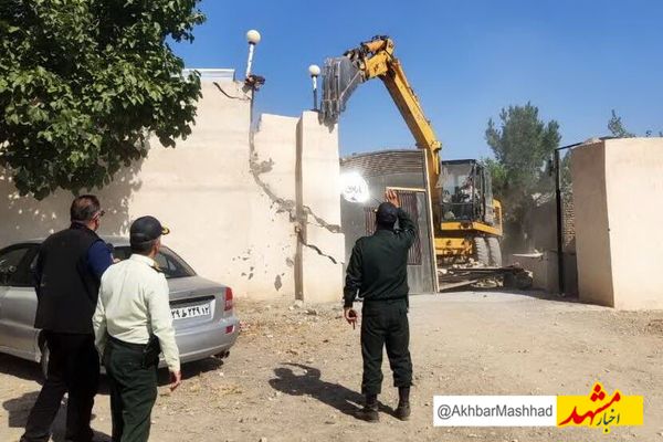 بزرگترین انشعاب غیر مجاز آب در خراسان رضوی شناسایی شد