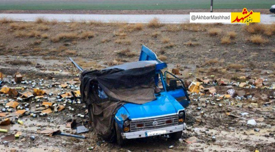 واژگونی نیسان با ۲ مصدوم در محور نیشابور_سبزوار