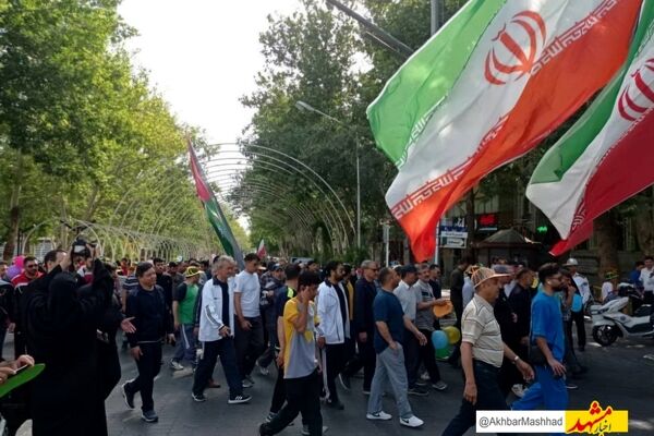 همایش پیاده‌روی خانوادگی در مشهد برگزار شد