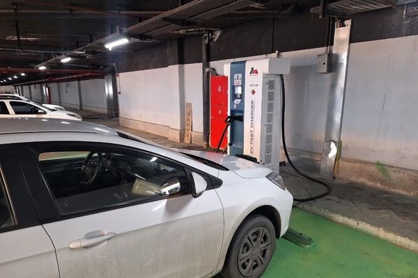 اولین جایگاه شارژ خودروی برقی شهرداری مشهد فعال شد + جزئیات