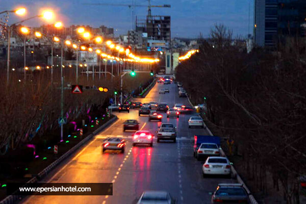 چالش «خط ویژه» و ترافیک در بولوار ملک آباد مشهد
